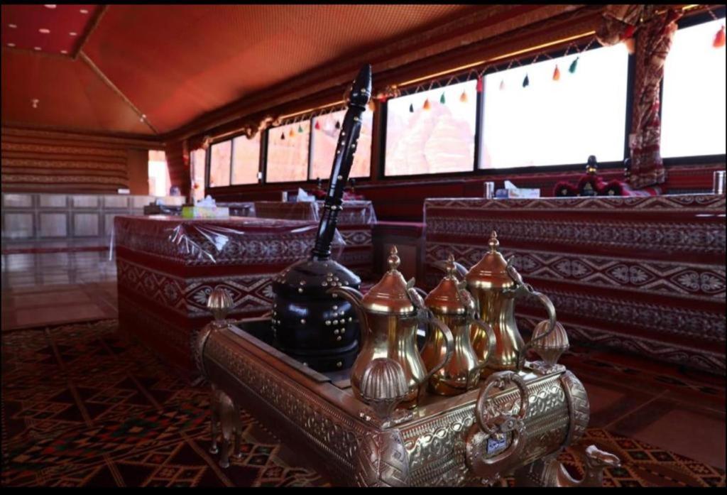 Bedouin Adventure & Tours Hotel Wadi Rum Ngoại thất bức ảnh