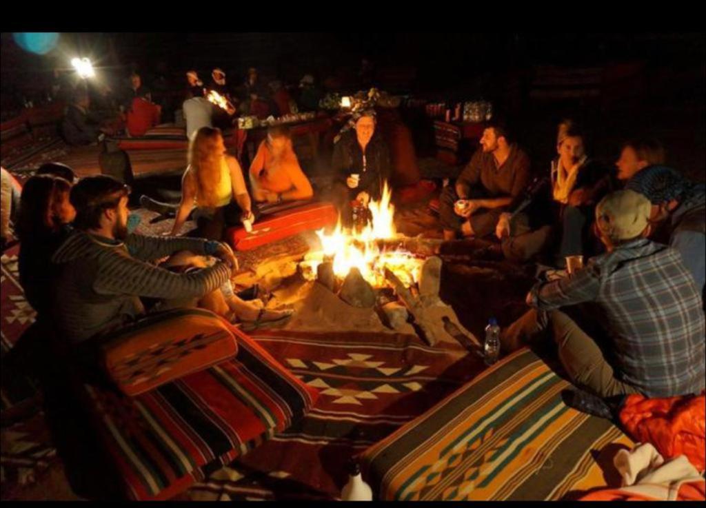 Bedouin Adventure & Tours Hotel Wadi Rum Ngoại thất bức ảnh