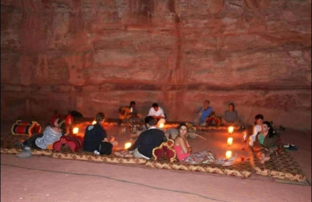 Bedouin Adventure & Tours Hotel Wadi Rum Ngoại thất bức ảnh